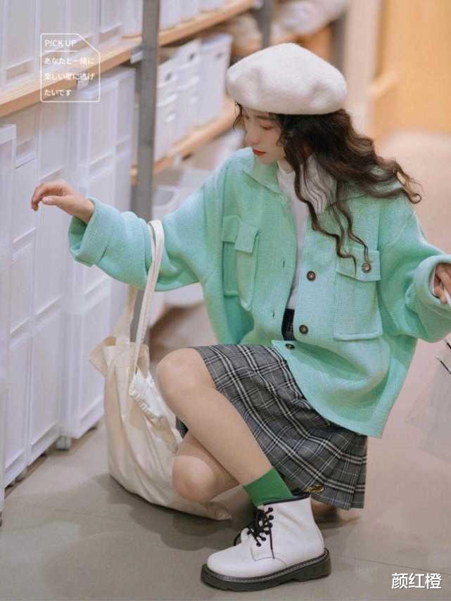 颜红橙 冬天一定要备一条高腰半身裙！不管是H型还是A型身材，都遮肉