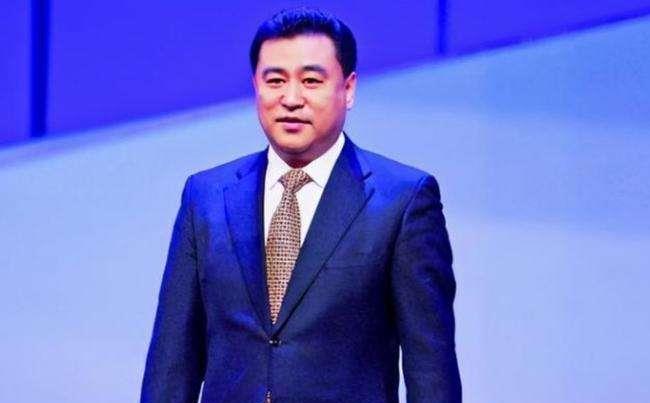 张宏民|央视主播张宏民做起了直播，退休后一直照顾父母，60岁至今未婚