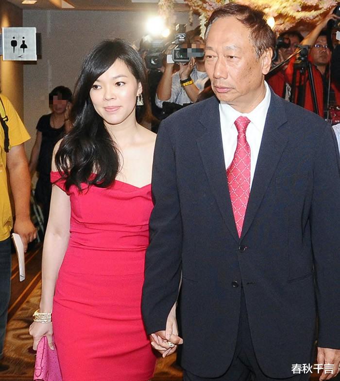 |曾馨莹：34岁嫁58岁首富，六年生三胎坐稳百亿豪门女主人，凭什么