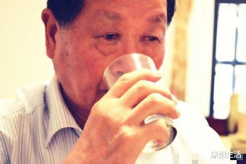 长寿|如果是寿命短的人,60岁后会出现这三种迹象,早知道早避免