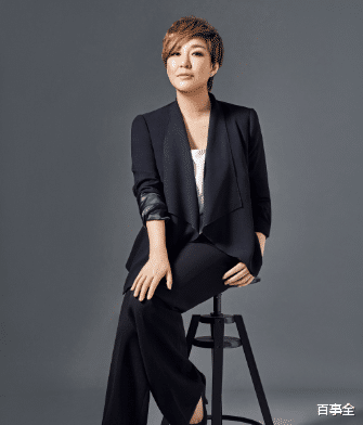 乔家的儿女|李静翻车！哭诉自己挣不到钱，女儿去国外留学且生活穿搭奢侈