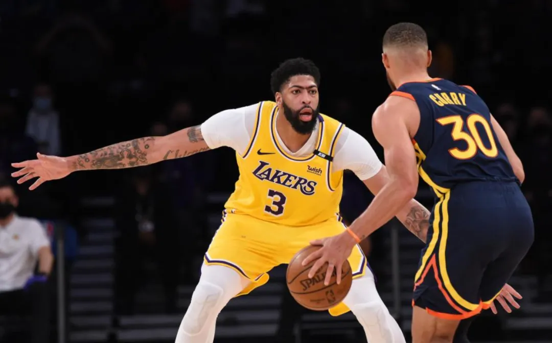 斯蒂芬·库里|湖勇联手奉献名局,最后由阿King一击制胜