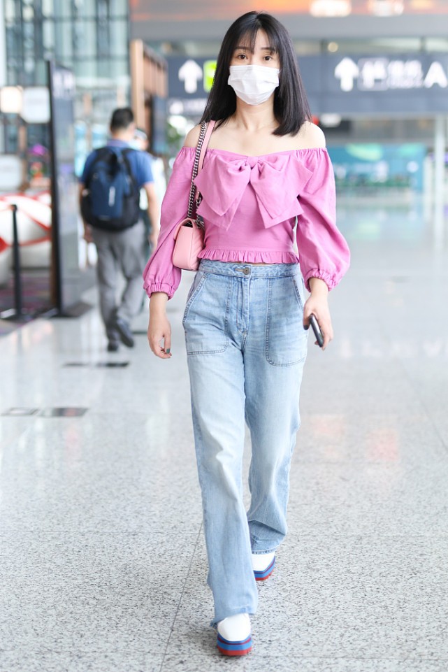 Lady变美日记|章泽天虽然形象清纯，但却没有“阔太感”，身穿浅色裙太娇嫩