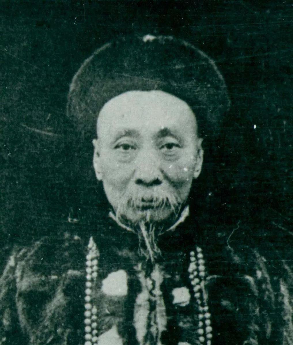 一个爱穿搭的小马甲|溥仪的师傅陈宝琛，书法学黄庭坚，86岁宝刀不老