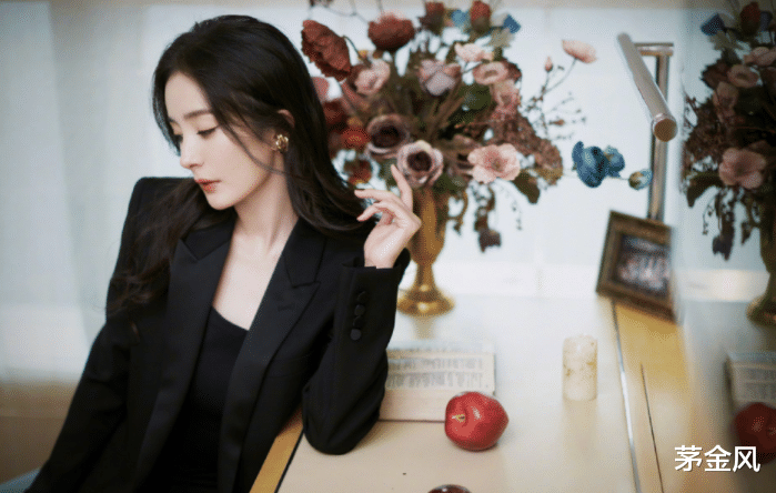 杨幂|难怪杨幂不公开小糯米的大名，意外曝光后，网友：偶像剧演多了