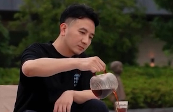 王一博|林生斌再惹麻烦，刘信达喊话12位知名明星，联名为朱小贞发声