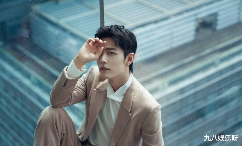 肖战|肖战被母校认可，被评为“优秀毕业生”，用实力诠释“清者自清”