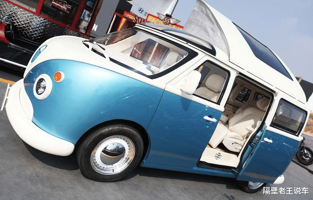 比亚迪|“三胎”家庭专属MPV来袭，配置比埃尔法还奢华！复古外观，7.5秒破百