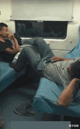 “男子四千公里奔现新疆漂亮姑娘”网友神评：“削肾客的救赎”