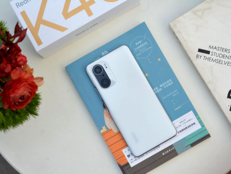 iPhoneSE|4800万+4520mAh，顶配骁龙870旗舰跌至新低，价格让人惊喜