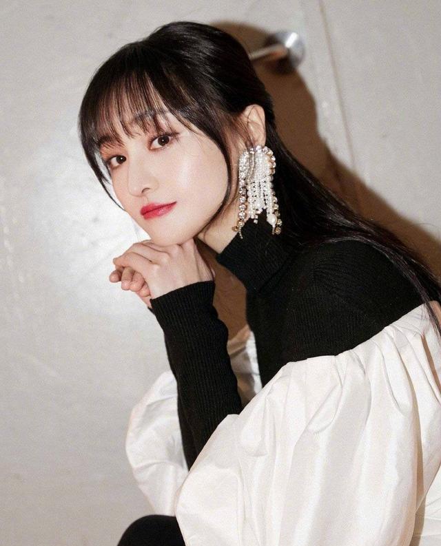 郑爽|郑爽或将面临10亿赔偿，网友纷纷献策让她众筹，还有人劝她嫁富豪