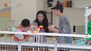 古装剧|搭肩,“环抱”,下意识靠近!赵小棠和周九良真的没在一起吗?