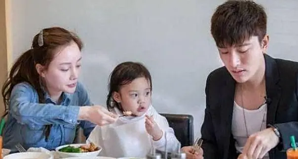 李小璐|贾乃亮李小璐要复合了? 并非旧情复燃, 爆料人：甜馨出现心理问题