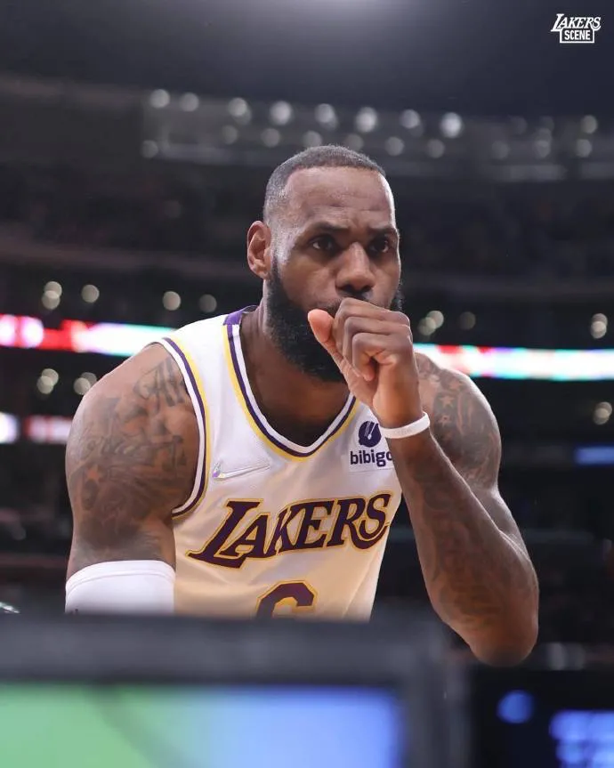 勒布朗·詹姆斯|這套變陣絕了！詹姆斯連拿10分殺死比賽！今年MVP必須有他！