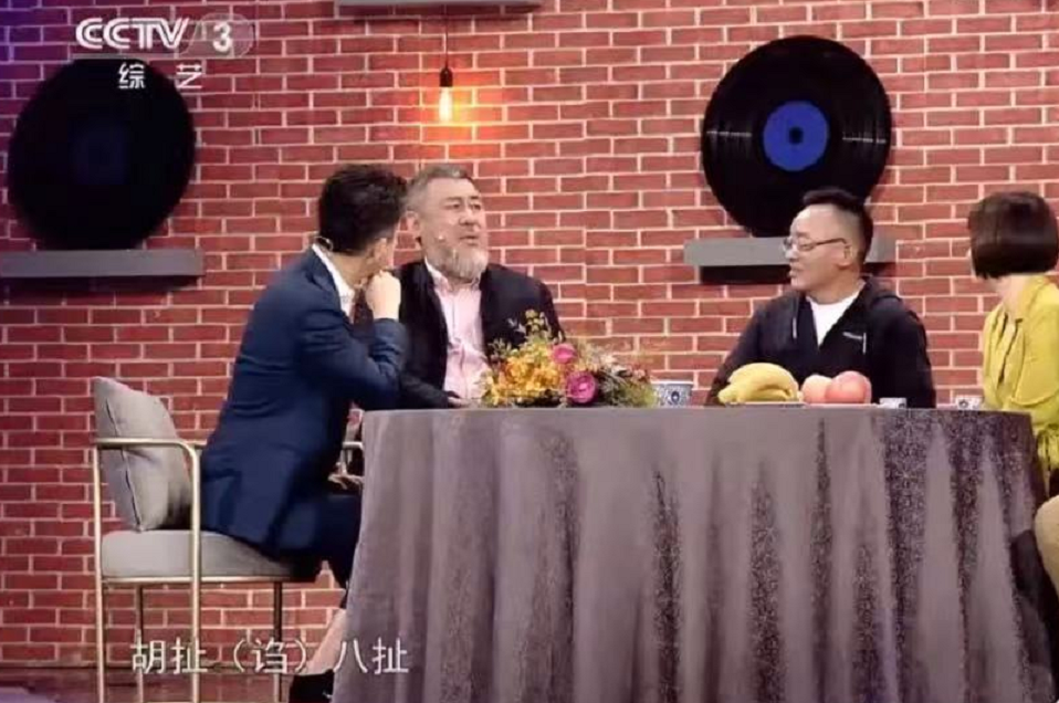 肖浩飞白|“关羽”陆树铭:拒绝跟星爷合作,27年走不出角色,现被网友教育