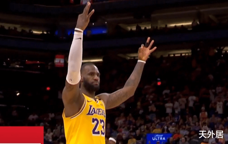 勒布朗·詹姆斯|1-1!詹姆斯浓眉怒吼庆祝,最后3分钟神奇演出:2巨星杀死比赛