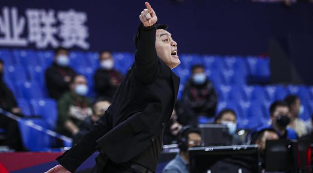 遼寧男籃|CCTV5直播！韓德君不打，趙繼偉輪休，遼寧男籃拒絕爆冷