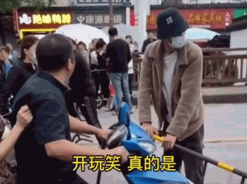 张国立|新华社点名张国立 到底是谁给了明星这么多特权？