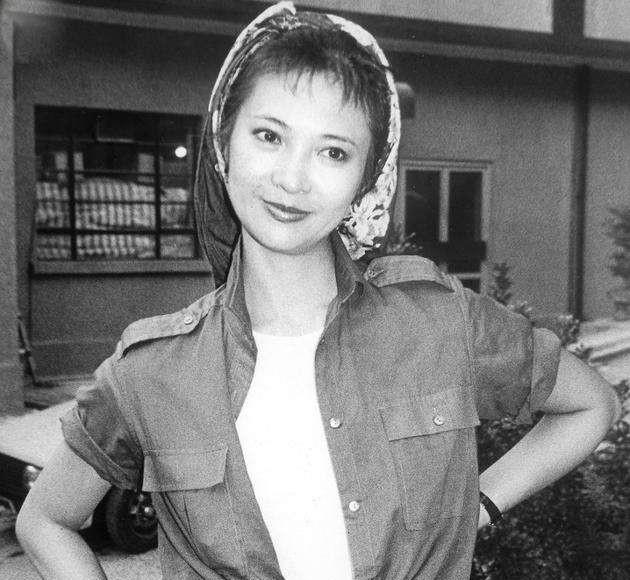 萧芳芳|萧芳芳：谢贤的挚爱，却被秦祥林抛弃，如今74岁活成传奇