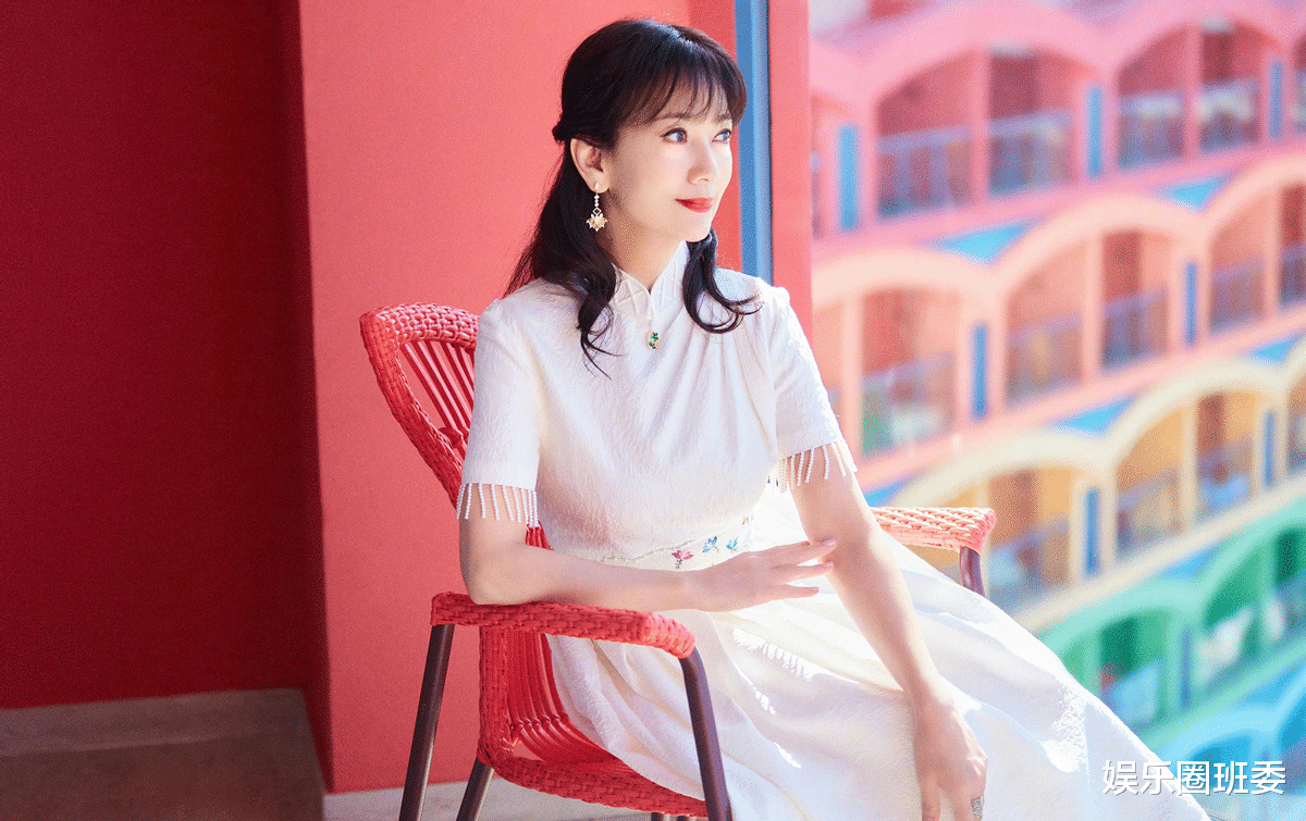 TFBOYS|68岁赵雅芝踩恨天高力捧小儿子，评论区谈及未来儿媳，自认是好婆婆