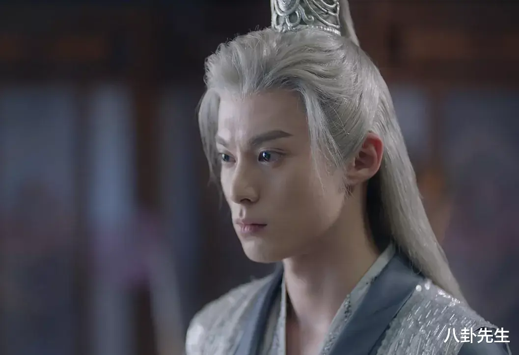 明星|一个表情演完整部剧?成毅演皇帝像没睡醒,宋茜演科学家面无表情