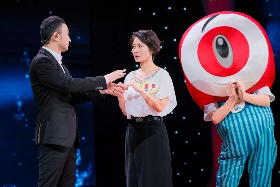 大国将令 巾帼不让须眉，霸王花雷敏16岁入特警队，创下57秒爬5层楼的纪录