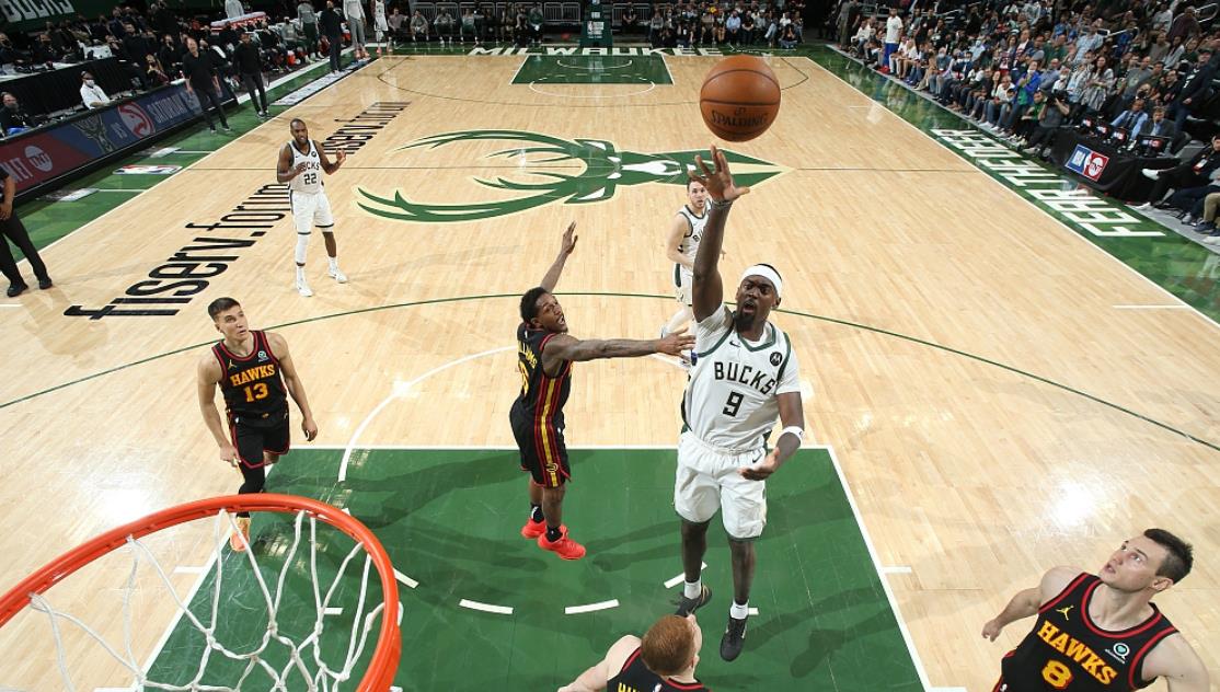 一个善良的小槑|22+12,2号字母哥来了!保罗别高兴太早,总冠军还不是你的