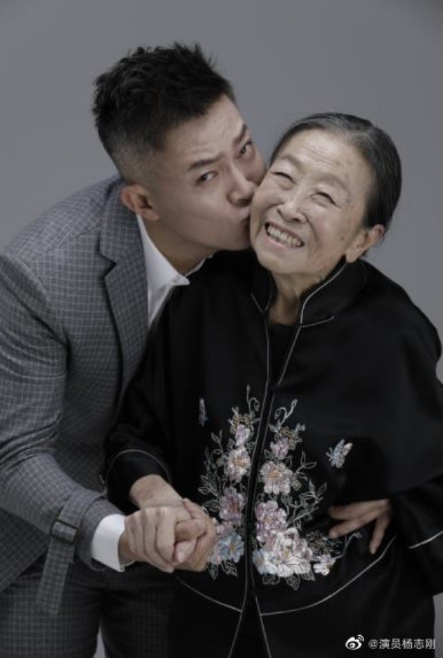 张少华|张少华与新凤霞恩怨遭扒，吴欢称母亲已原谅，吴霜：她欠一个道歉