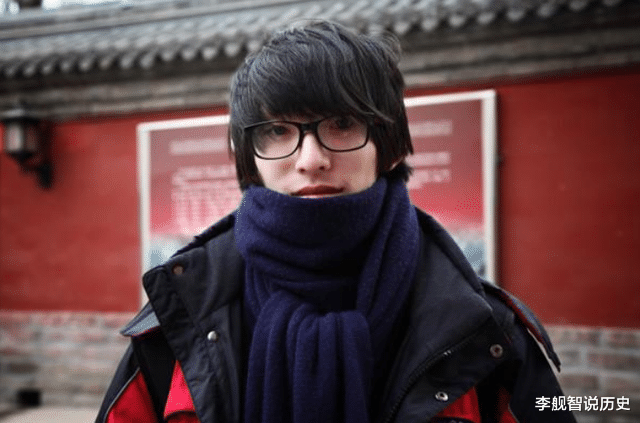 |日本男子苦练化妆术三年，化妆后好比“换头”，网友：是本人吗