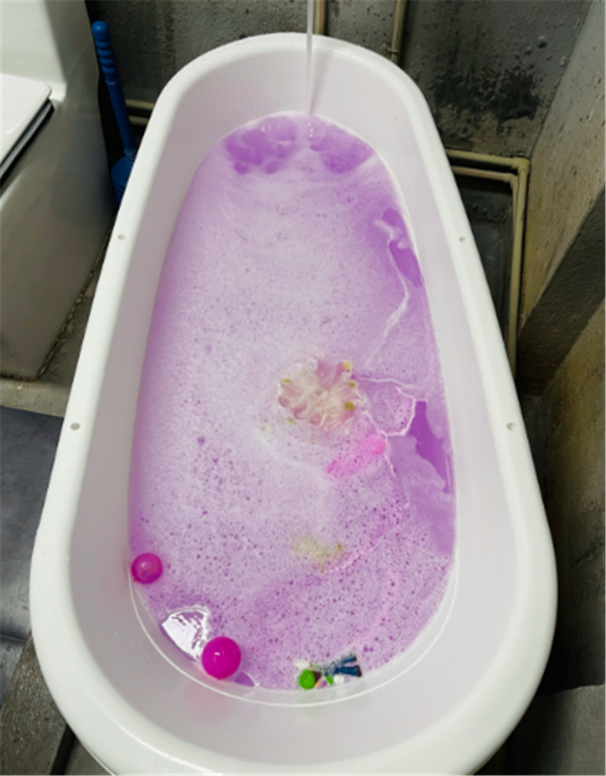 毛坯房|小夫妻没钱装修直接住毛坯房，却布置得超温馨！网友：这生活羡慕