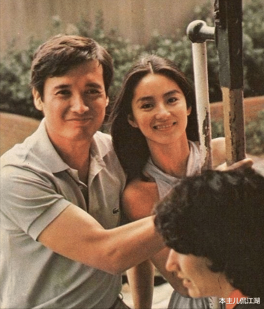 凤飞飞|凤飞飞：嫁大丈夫也幸福，36岁做妈妈，独子继承40亿遗产销声匿迹