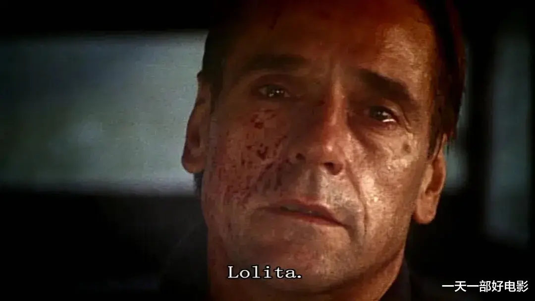 洛丽塔|满是情与欲的味道，让人无法拒绝的洛丽塔