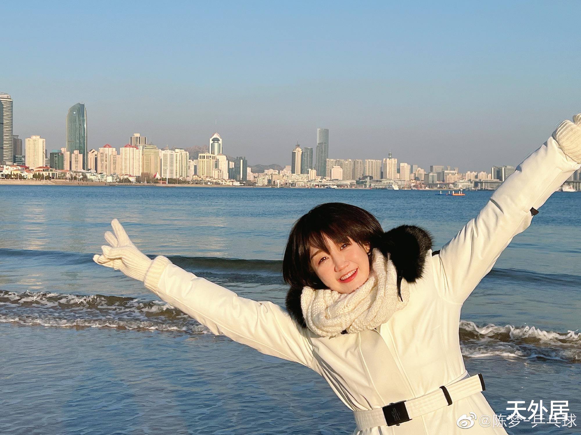 陈梦|陈梦晒新年照片！国乒一姐已进入颜值巅峰，网友：像韩剧女主角