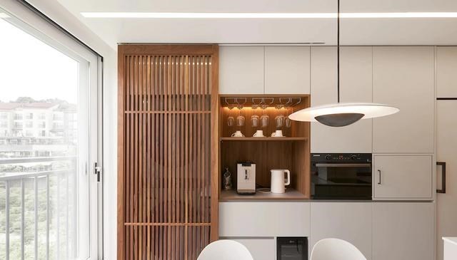 149㎡空中复式，一层融入大平层开阔视野，打造全功能轻奢格局