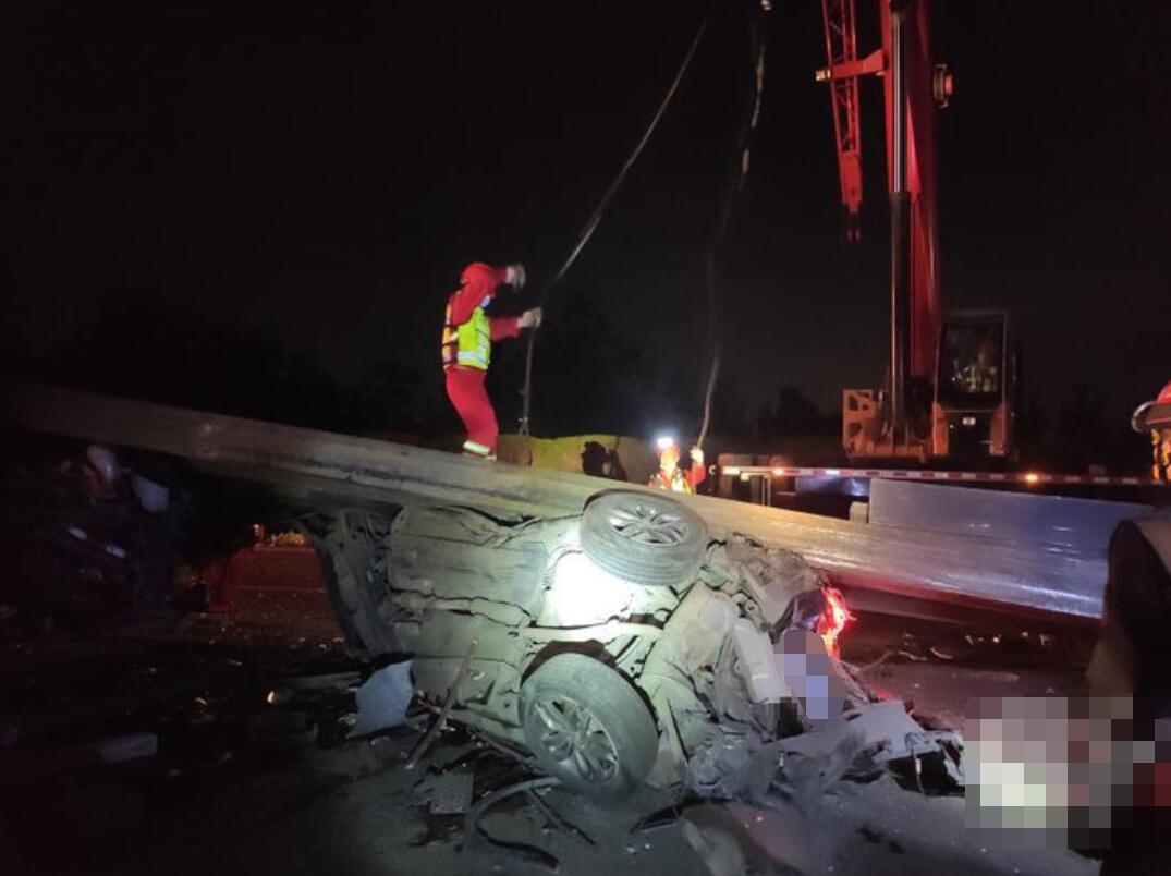 绥青新闻 练杭高速6车追尾致6死3伤，五口出游三人不幸遇难，事故原因已调查清楚