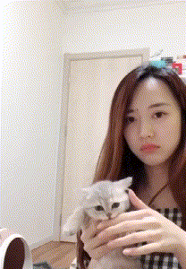 “女票在别人家的床单上给我发自拍？”