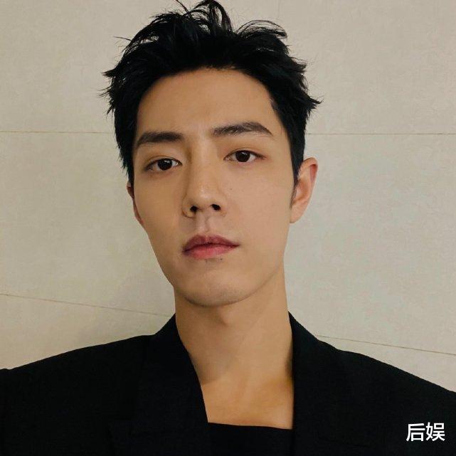 肖战|肖战不适合演军人?变成男二不知足,《王牌》中的敬礼手势被多重吐槽