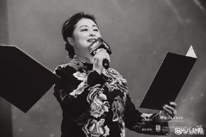 于月仙|于月仙丈夫发讣告透露丧仪从简，难忘爱妻音容：我感到悲痛万分！