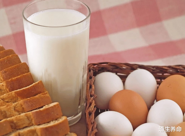 柠檬|每天早上空腹吃个鸡蛋，坚持一段时间，这几件“好事”或不请自来
