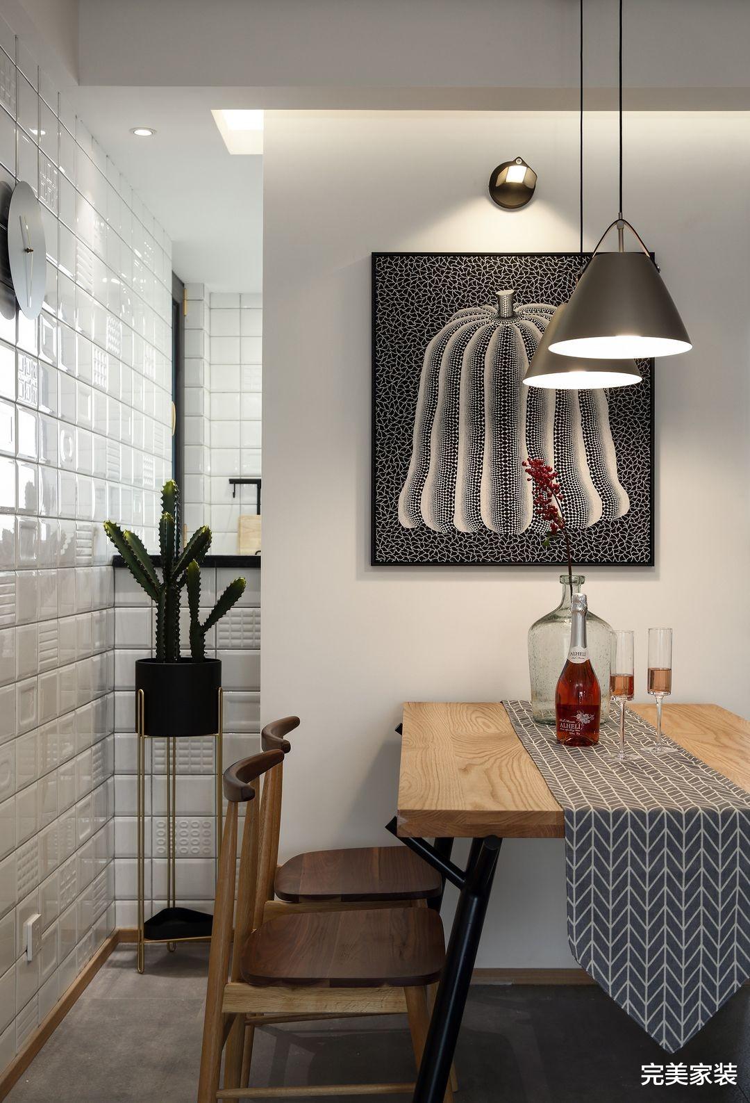 极简三居室的变身秀,用时间展现出美貌,为业主打造理想住宅