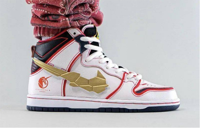 环球鞋网|曝光了！全新独角兽高达联名Dunk即将发售