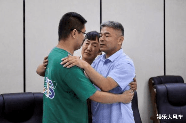 悲剧!被拐孩子回到养父母身边,转身删除生父微信,直言:我恨你