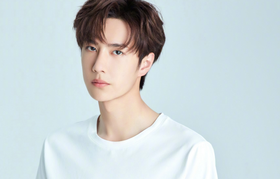 王一博|王一博真的就像一个谜，永远会不停地带给我们惊喜，就像7.17的无感