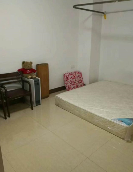 晒晒我的70平新房,装修只花5万,卧室连床都没!有更寒酸的吗?