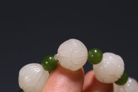 |清代 和田玉莲瓣手串
