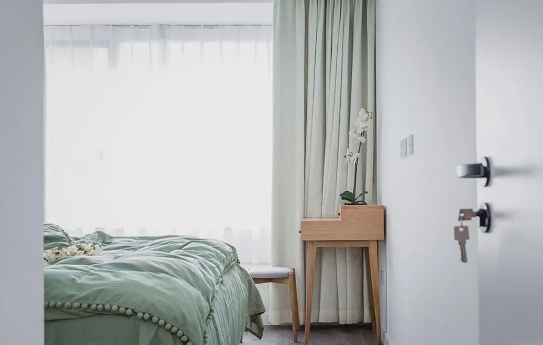 老婆坚持封阳台，完工后不仅客厅变大，还多了一间房