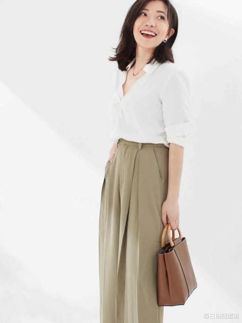 每日搭配指南|显高显瘦的“阔腿裤”，学会这样来搭配上衣，更显气质