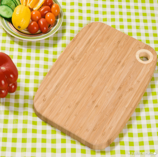 食盐|木砧板、竹砧板、塑料砧板，哪种好？区别大，选错了“病从口入”