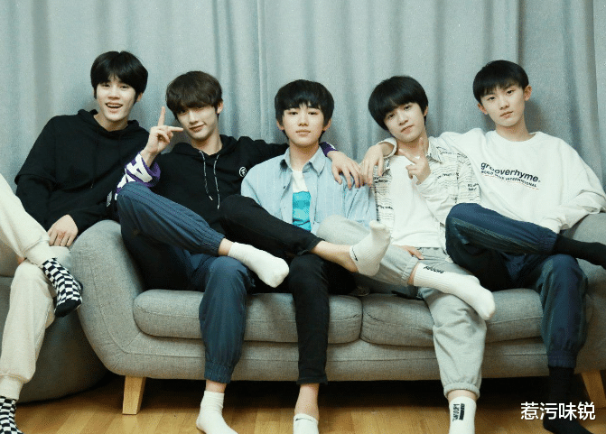 宋亚轩|爱豆宋亚轩，一直就不是傻白甜，他的骨相皮相很适合白切黑