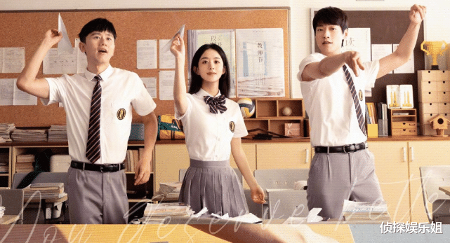 穿衣搭配|赵丽颖校服写真曝光,33岁扮学生妹不违和,秀发披肩青春感十足